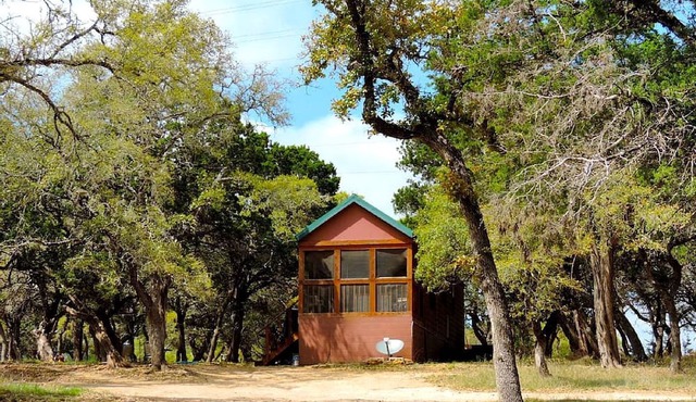 Peaceful Pet-Friendly Cabin Rental in San Antonio Countryside, Texas