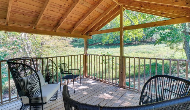 Peaceful & Private! Pet-friendly Williamsburg Home