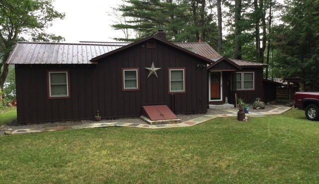 Peaceful relaxing getaway on the Great Sacandaga Lake.