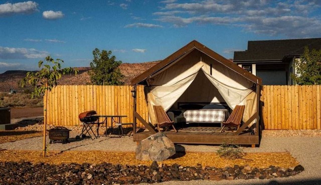 Peaceful Safari Tent Getaway with Canaan Views