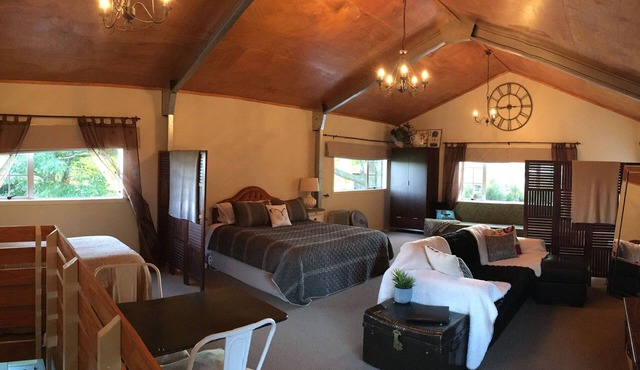 Peaceful self contained unit set in the country