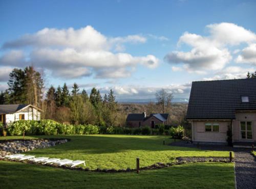 Peaceful Septon chalet spa