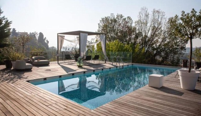 Peaceful Stay Among the Vines