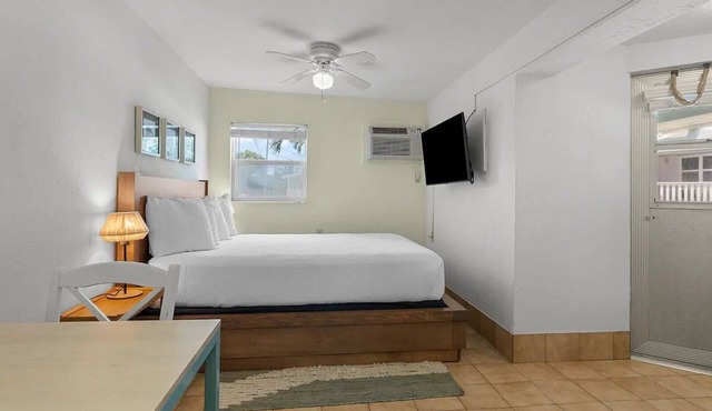 Peaceful Studio w/Pool & Beach Access | Breakfast Included