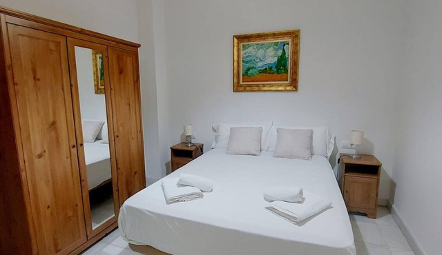 Peaceful studio for couples in Seville center