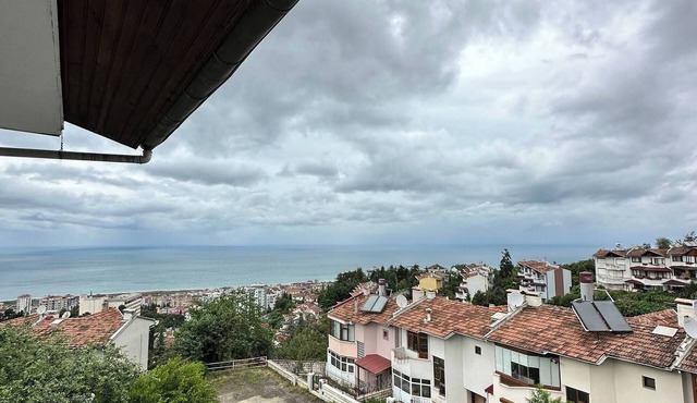 Peaceful Villa With Perfect View in the City Center
