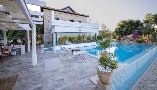 Peaceful Villa with Pool and Garden in Bodrum