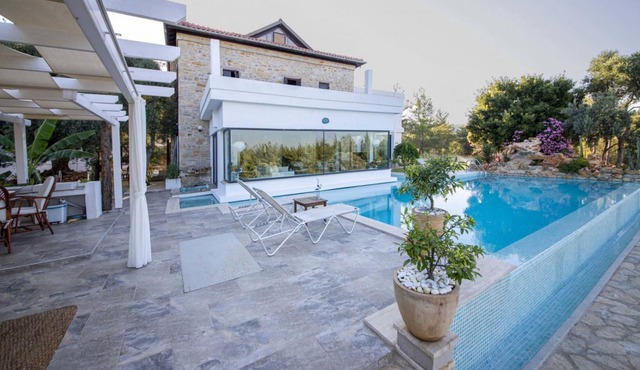 Peaceful Villa with Pool and Garden in Bodrum