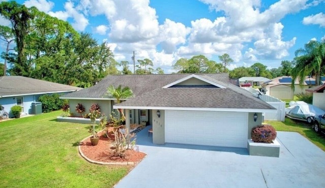 “Peaceful villa with pool, near lakes, shops & highways – perfect getaway”