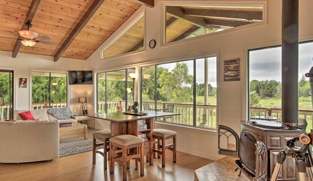 Peaceful Volcano Home Near National Park!