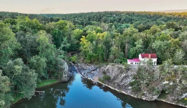 Peaceful Waterfall House - 2 bedroom hidden treasure