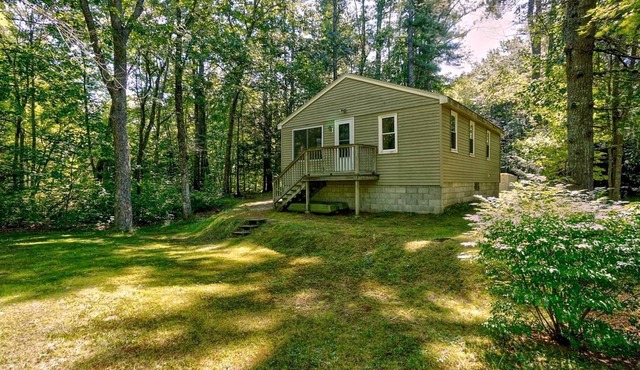 Peaceful Waterfront Cottage on Crooked River near Portland and Sebago Lake, Maine