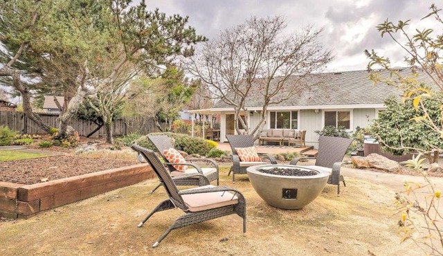 Peaceful Windsor Retreat w/Private Hot Tub!