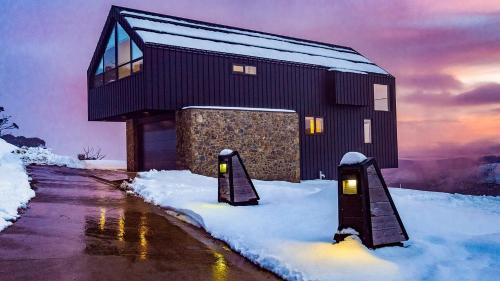 Peak Chalet