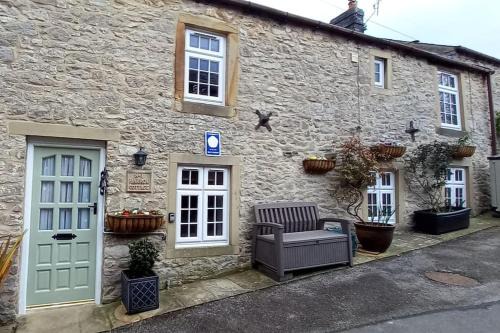 Peak District - 1 Harrow Cottage - Great Longstone