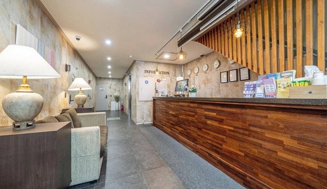 Peanut Hotel