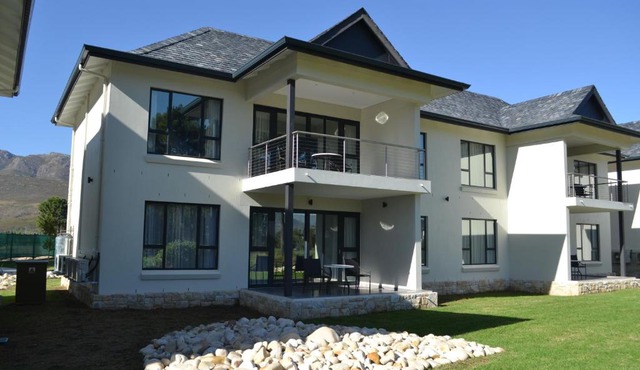Pearl Valley Suites