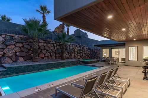 Pecan Valley Oasis Backyard Paradise