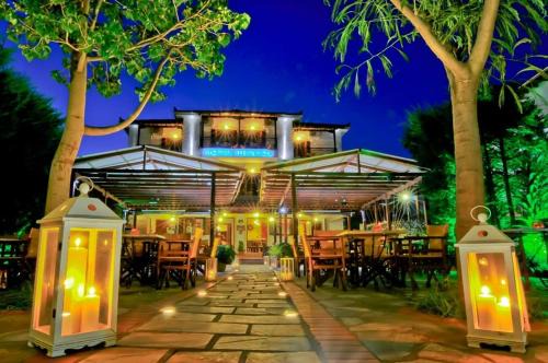 Pegasus Hotel & Coastal Cafe