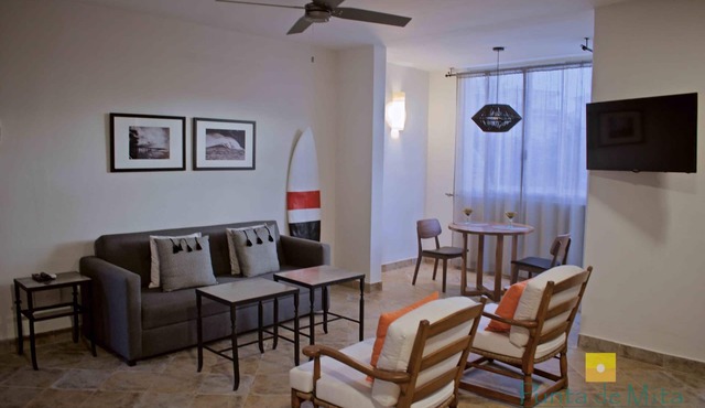 "Pelicano", One Bedroom Apartment. You can walk to Beach and Restaurants.