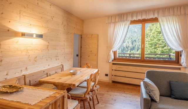 Pelmo Mountain Lodge