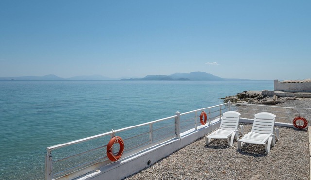 Peloponnese Beachfront Villa (Gelinas Beach house)