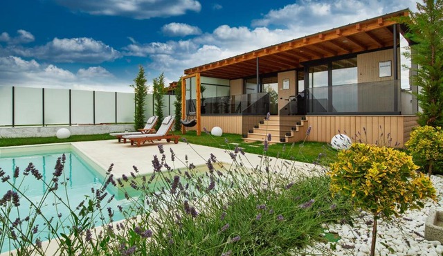 Peninsula Luxury & Spa