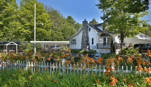 Peninsula Park-View Resort