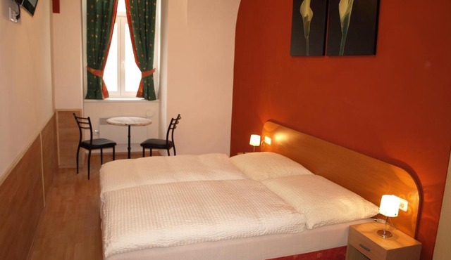 Pension Tal Studios