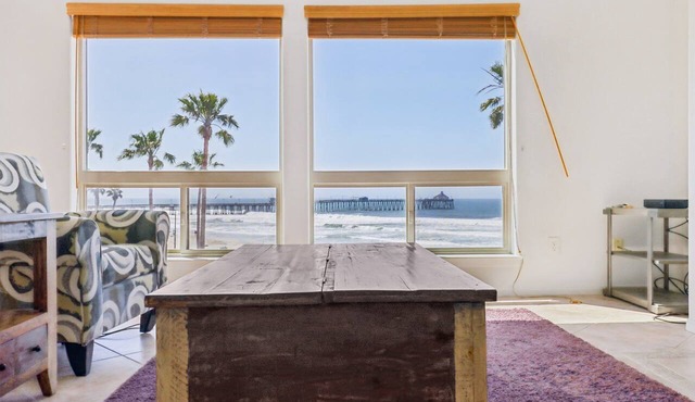 Penthouse Beach Escape! Great View. Gated Parking. WiFI. Heated Pool. Sleeps 6