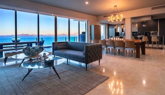Penthouse Coral. -Beach, Panoramic View, Elegant