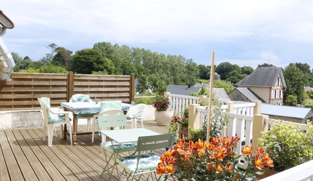 PENTHOUSE APARTMENT 2MIN FROM MONT SAINT MICHEL BAY