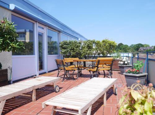 Penthouse Laboe
