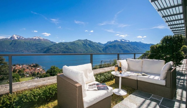 Penthouse-LakeView-AC-PrivateGarden, Menaggio, Italy