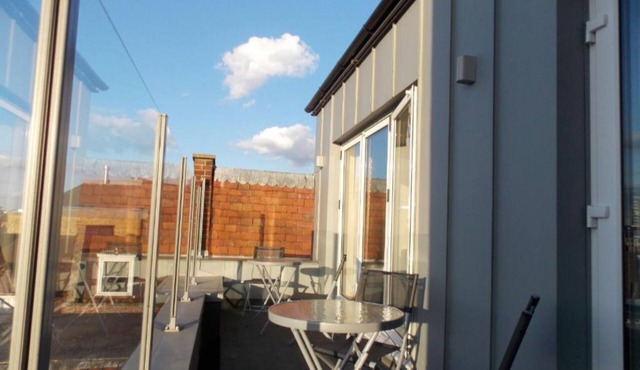 Penthouse with Terrace - Basingstoke