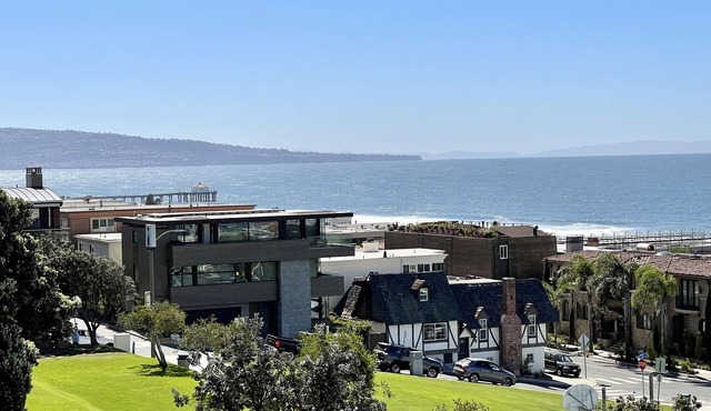 Penthouse with A+ Ocean/Park View and Terrace