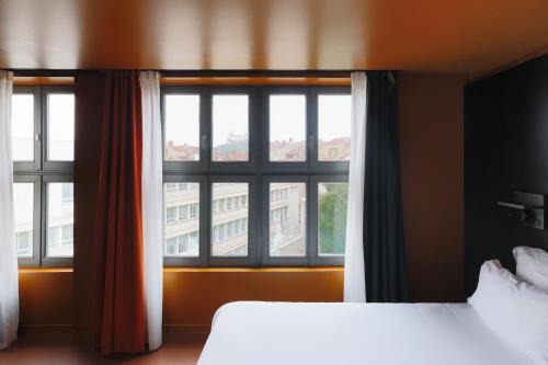 People Lyon Hotel
