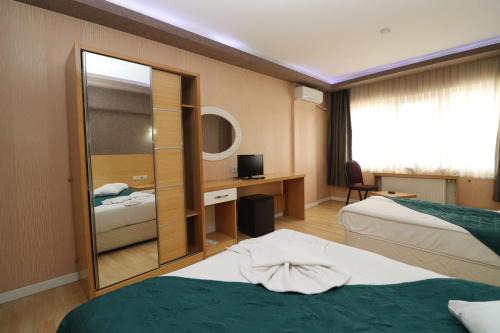 Pera City Hotel