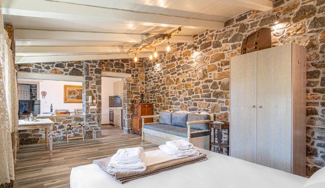 Perachori Boutique Studios