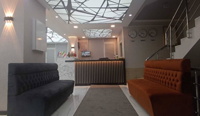 Peracity Hotel
