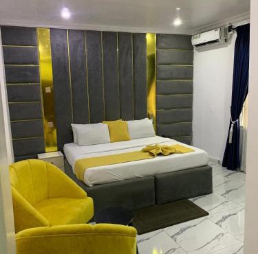 Perch Hotel & Suites