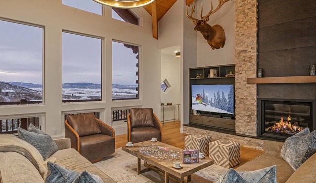 Perched High w/Views + Hot Tub | Watchtower Chalet