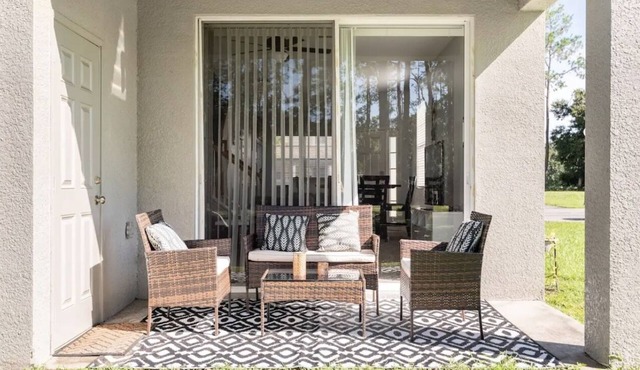 Perfect Cozy Townhome with Clubhouse & Golf course