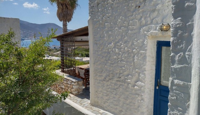 Perfect family holiday Cottage, walk to the Beach + Pool access