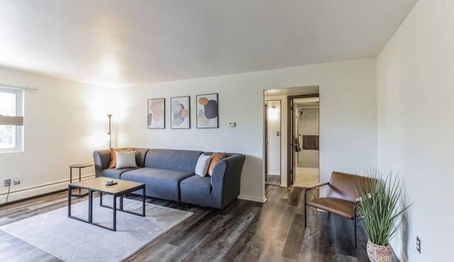 Perfect for Campus Visitors! Comfy Ann Arbor Apt