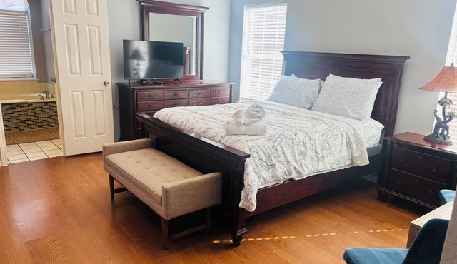 Perfect for Groups! One-Story 5BR Home & Sleeps 11+. Pet-Friendly!