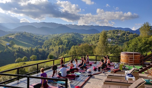 Perfect for - intimate wedding, a college reunion, birthday party & hikes.