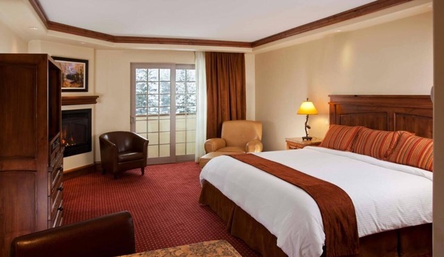Perfect Getaway! Close to Eagle Bahn Gondola w/Hot tub and Parking!