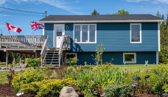 Perfect getaway for the outdoor adventurer or relaxation @seaglasscottagehfh