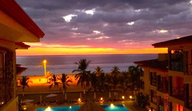 Perfect Oceanfront Location - 3 Bedroom Condo in Jaco with Cascading Pools